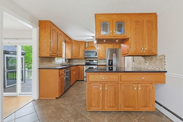 10 Charles River Rd, Medway, MA 02053