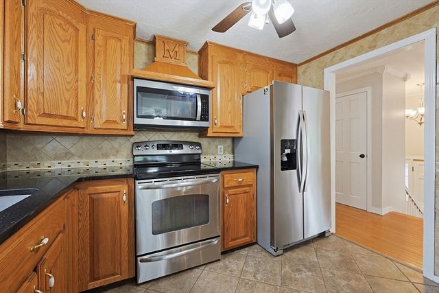 10 Charles River Rd, Medway, MA 02053