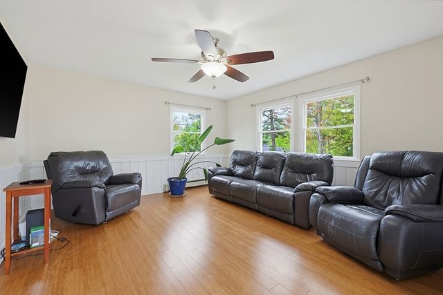 10 Charles River Rd, Medway, MA 02053