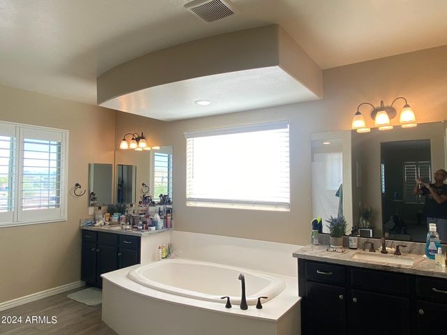 3318 E LOS GATOS Drive, Phoenix, AZ 85050