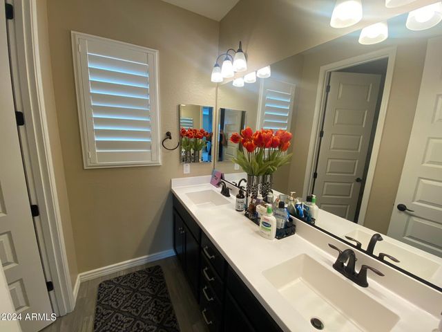 3318 E LOS GATOS Drive, Phoenix, AZ 85050