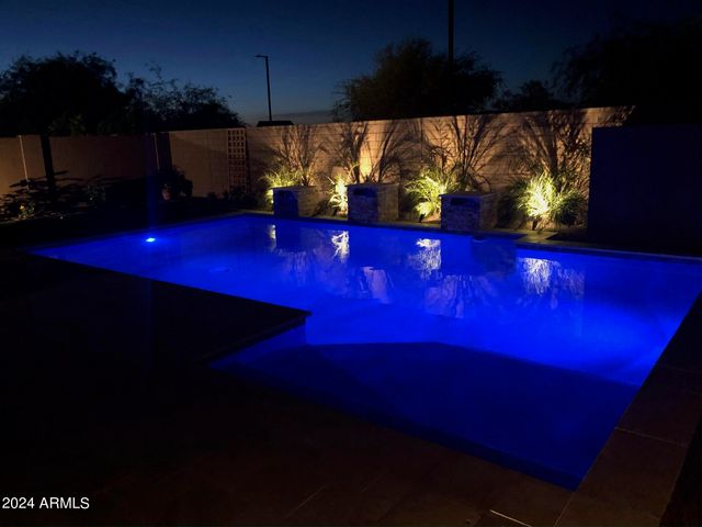 3318 E LOS GATOS Drive, Phoenix, AZ 85050
