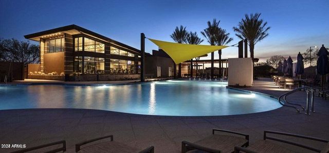 3318 E LOS GATOS Drive, Phoenix, AZ 85050