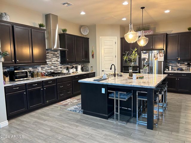 3318 E LOS GATOS Drive, Phoenix, AZ 85050