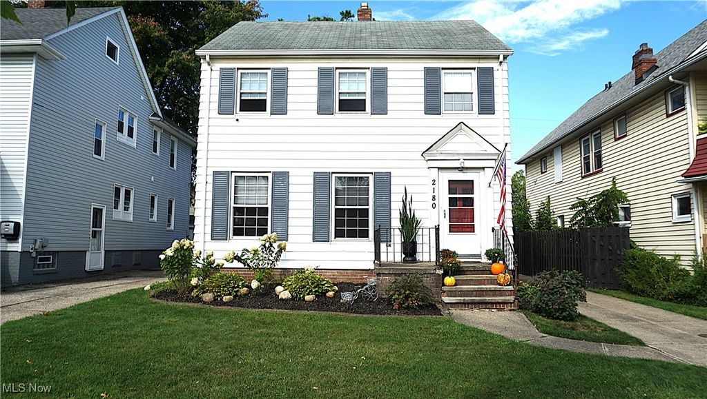 2180 Lewis Drive, Lakewood, OH 44107