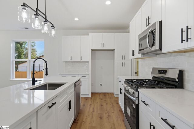 211 Endless Drive, Greer, SC 29651