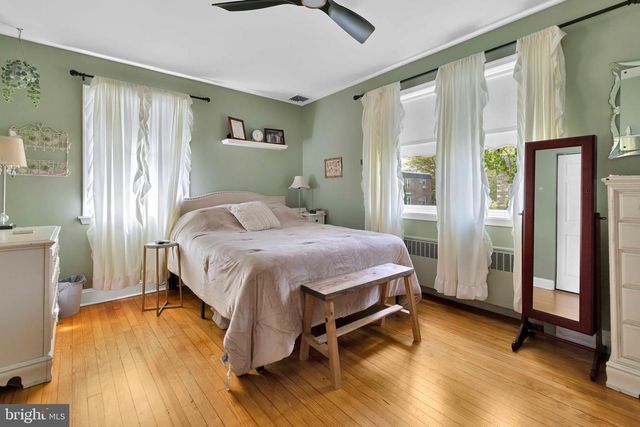 833 EMERSON ST, Philadelphia, PA 19111