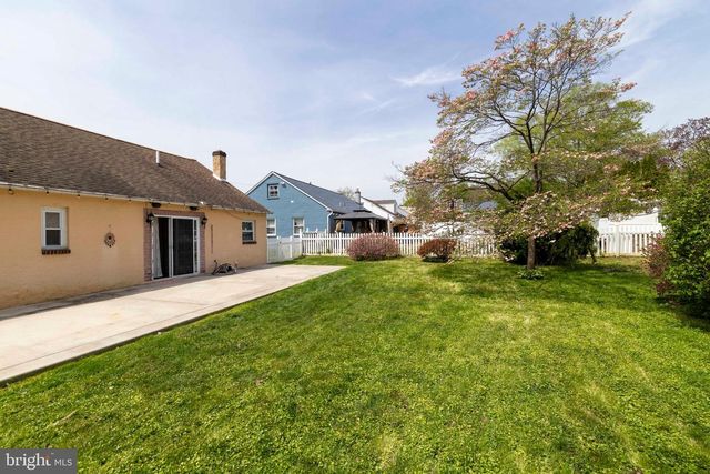 833 EMERSON ST, Philadelphia, PA 19111