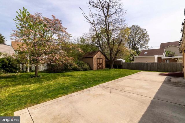 833 EMERSON ST, Philadelphia, PA 19111