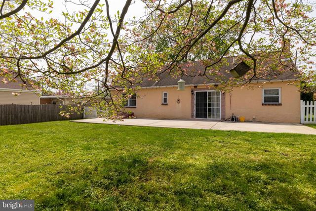 833 EMERSON ST, Philadelphia, PA 19111