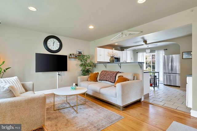 833 EMERSON ST, Philadelphia, PA 19111