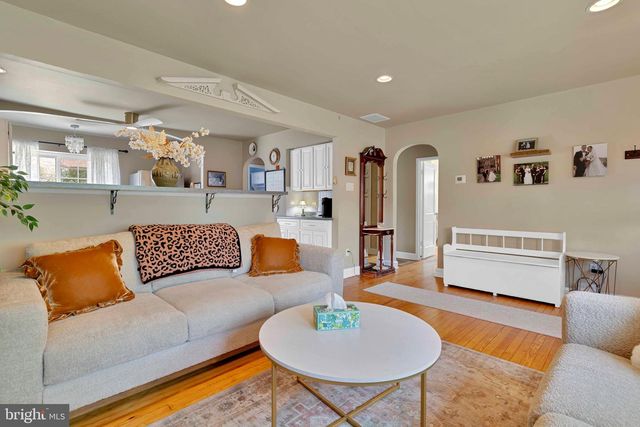 833 EMERSON ST, Philadelphia, PA 19111