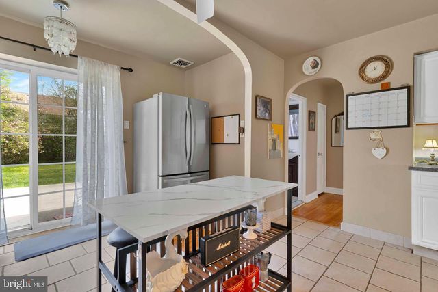 833 EMERSON ST, Philadelphia, PA 19111