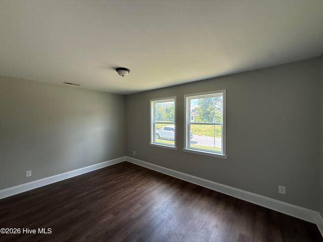 800 E Gordon Street, Kinston, NC 28501