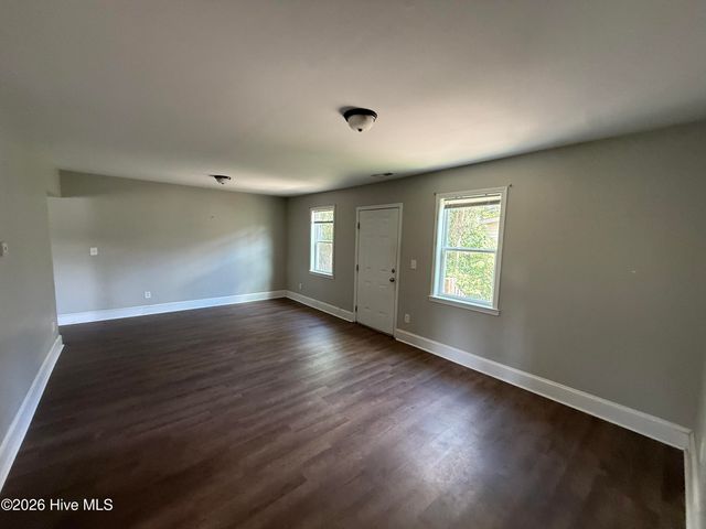 800 E Gordon Street, Kinston, NC 28501