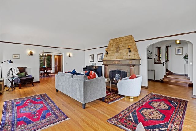 16349 Maplewild Avenue SW, Burien, WA 98166