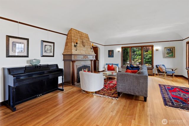 16349 Maplewild Avenue SW, Burien, WA 98166