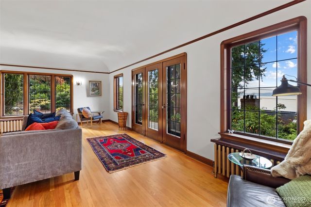 16349 Maplewild Avenue SW, Burien, WA 98166