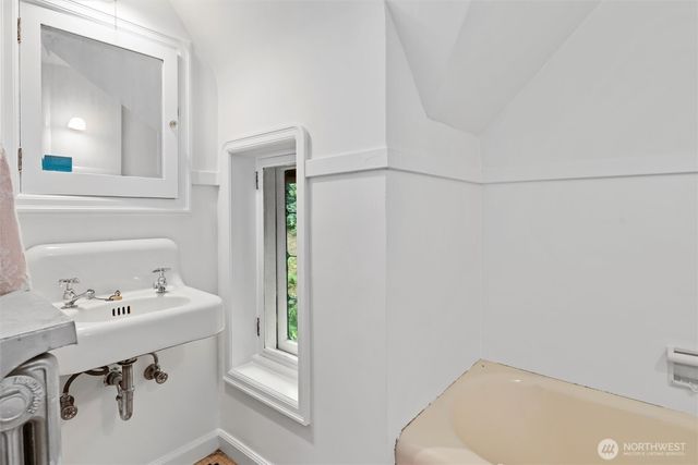 16349 Maplewild Avenue SW, Burien, WA 98166