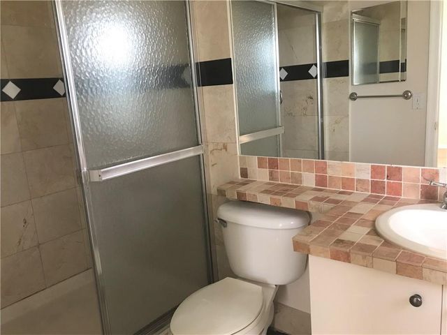 5449 NW 90th Avenue, Sunrise, FL 33351