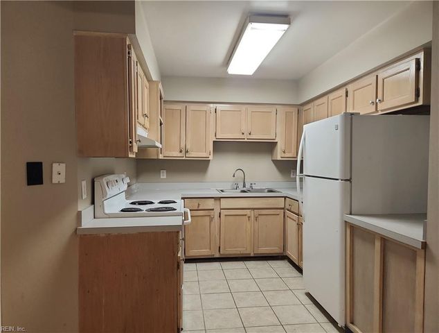 1232 Norview Ave Apt J, Norfolk, VA 23513