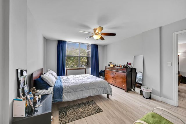 103 ROYAL PARK Drive 2E, Oakland Park, FL 33309