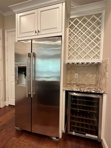 11 Silver Rock Drive, Tomball, TX 77375