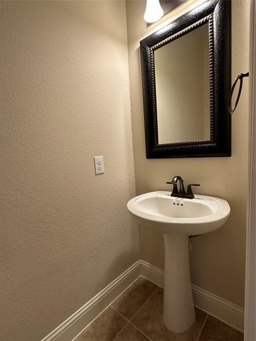 11 Silver Rock Drive, Tomball, TX 77375