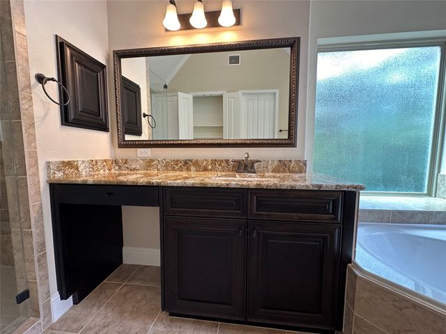 11 Silver Rock Drive, Tomball, TX 77375