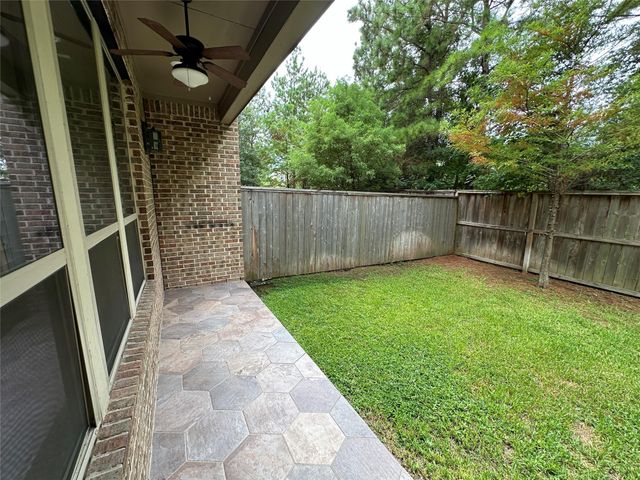 11 Silver Rock Drive, Tomball, TX 77375