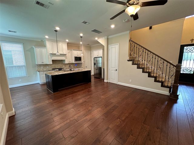 11 Silver Rock Drive, Tomball, TX 77375