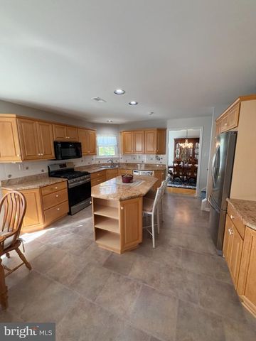 438 TURTLE LN, Langhorne, PA 19047