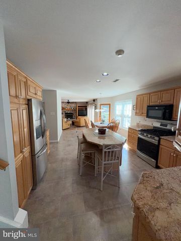 438 TURTLE LN, Langhorne, PA 19047