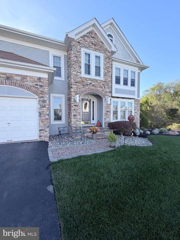 438 TURTLE LN, Langhorne, PA 19047