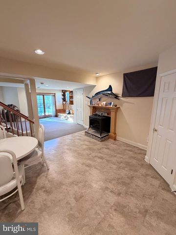 438 TURTLE LN, Langhorne, PA 19047