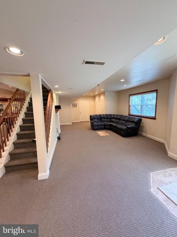 438 TURTLE LN, Langhorne, PA 19047