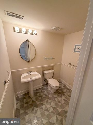 438 TURTLE LN, Langhorne, PA 19047
