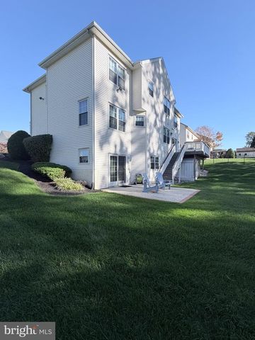 438 TURTLE LN, Langhorne, PA 19047