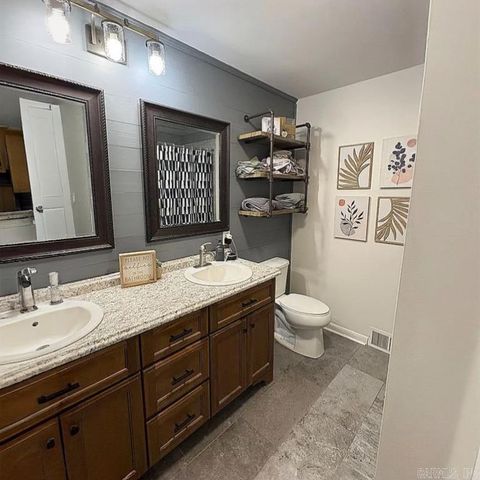 511 N 2nd St, Paragould, AR 72450