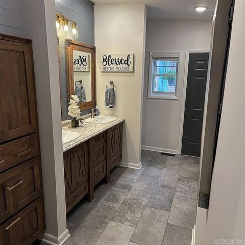 511 N 2nd St, Paragould, AR 72450