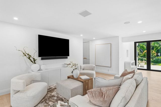 735 NE 6th Street, Boca Raton, FL 33432