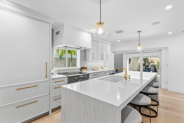 735 NE 6th Street, Boca Raton, FL 33432