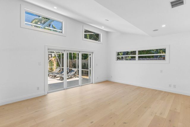 735 NE 6th Street, Boca Raton, FL 33432