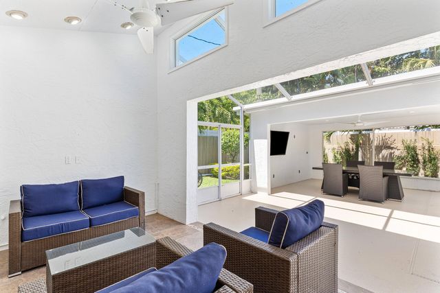 735 NE 6th Street, Boca Raton, FL 33432