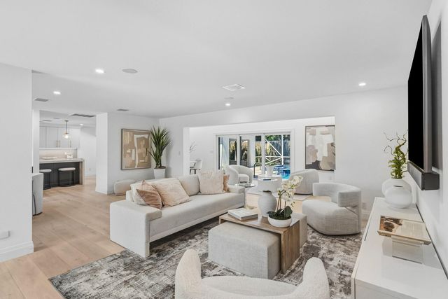 735 NE 6th Street, Boca Raton, FL 33432