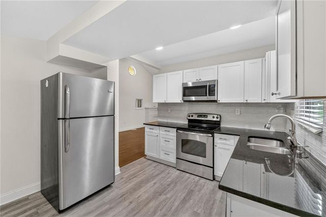 7637 JEFFERSON Street, Kansas City, MO 64114