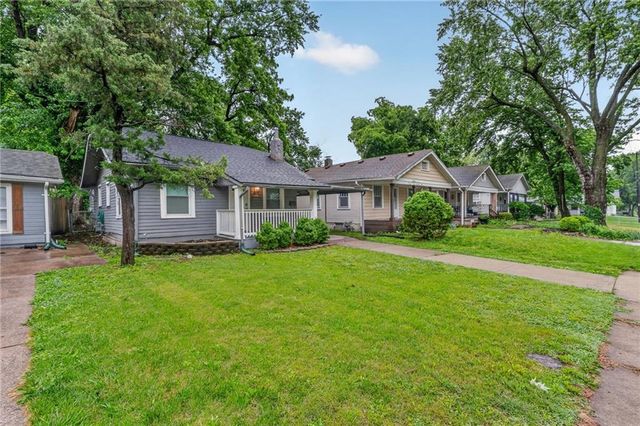 7637 JEFFERSON Street, Kansas City, MO 64114