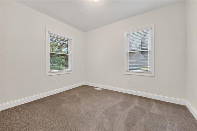 7637 JEFFERSON Street, Kansas City, MO 64114