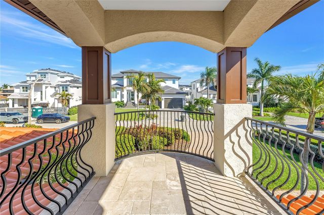 1939 HAWAII AVENUE NE, St Petersburg, FL 33703