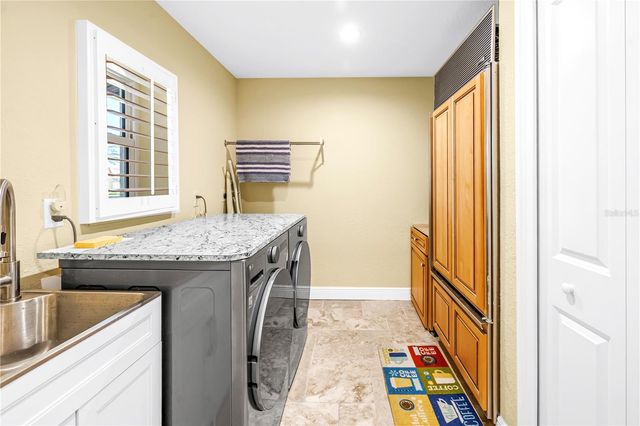 1939 HAWAII AVENUE NE, St Petersburg, FL 33703